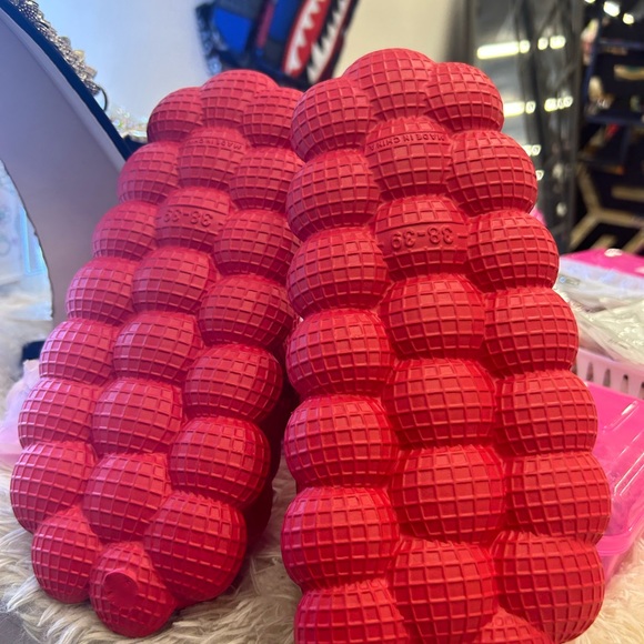 Red bubble slides - Picture 3 of 3